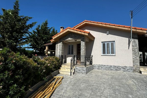 3 bedroom house in Pyrgos Area