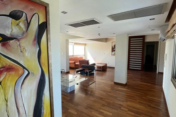 Spacious 3 bedroom apartment in Germasogeia Tourist Area